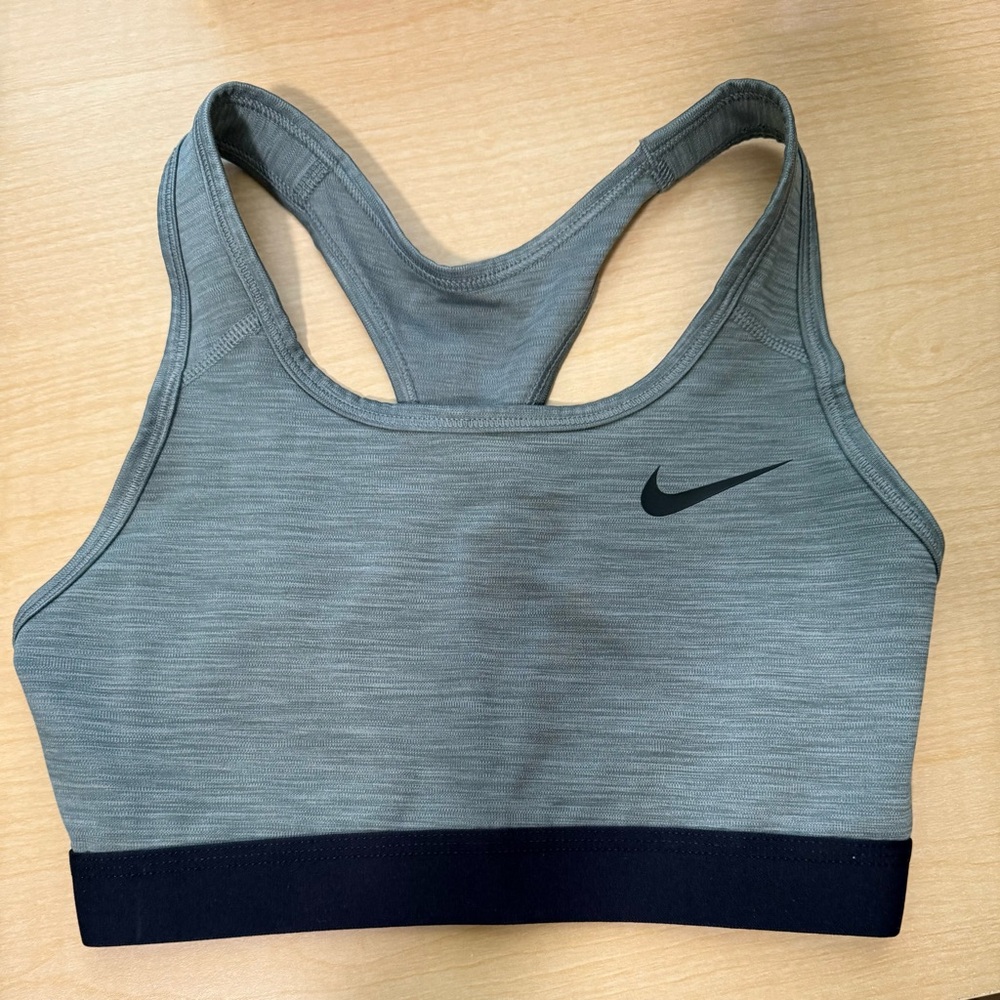 Nike Women's Green grey and Black Sports Bra